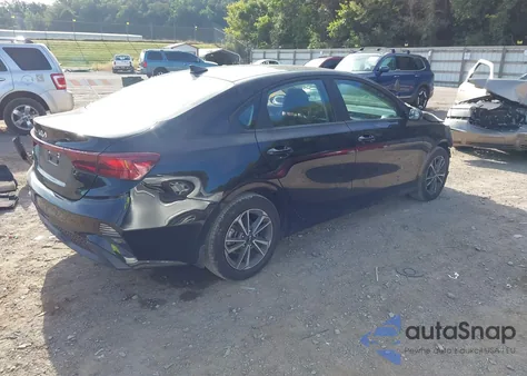 2023 Kia Forte Lx/Lxs z USA, uszkodzony, nr VIN 3KPF24AD4PE689720